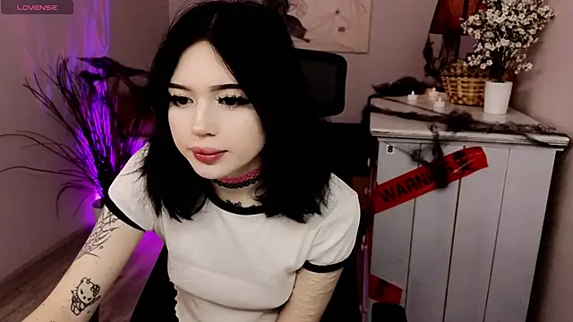 Emma Kirks online show from October 30, 2025, 10:38 am