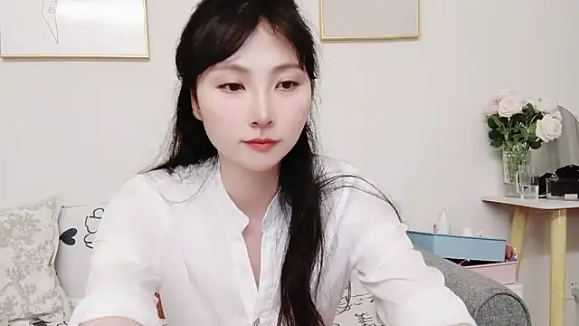 yuyan3929 online show from June 8, 2026, 1:28 am