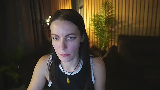 SofieMoons online show from December 1, 2025, 2:00 pm