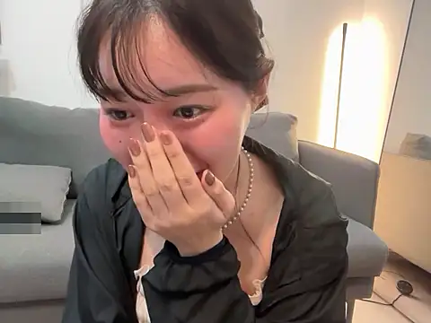 Snapshot of karenchaaan chatting on November 6, 2025, 12:06 pm karenchaaan online show from November 6, 2025, 12:06 pm