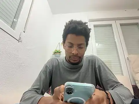 Snapshot of Albert_Madrid chatting on February 20, 2026, 5:26 am Albert Madrid online show from February 20, 2026, 5:26 am