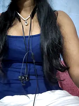 Ezabelljohn online show from April 2, 2026, 6:27 pm