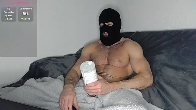 Masked Bull38 Uk online show from December 16, 2025, 9:42 pm