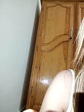 indilasixeey online show from February 13, 2026, 1:56 am