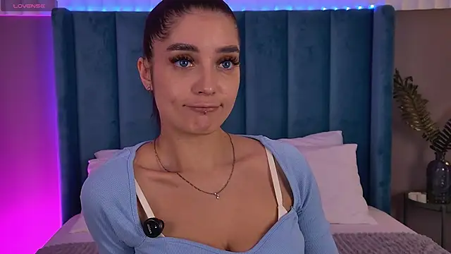 EricaKors online show from March 19, 2026, 8:40 am