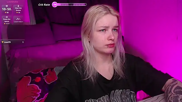 CherryNight6 online show from April 14, 2026, 9:10 pm