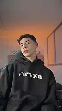 Sebastian Reed online show from March 3, 2026, 4:40 am