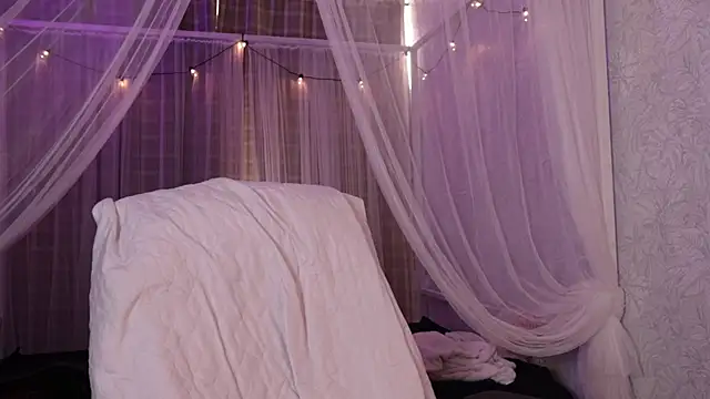 Snapshot of lexirouge__ chatting on March 2, 2026, 7:54 pm lexirouge online show from March 2, 2026, 7:54 pm