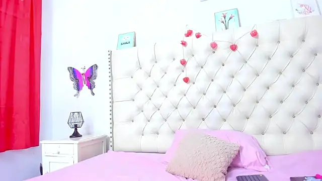 celena wonder online show from November 25, 2025, 1:22 pm