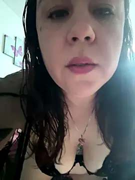 Rheetnena1 online show from December 20, 2025, 5:42 pm