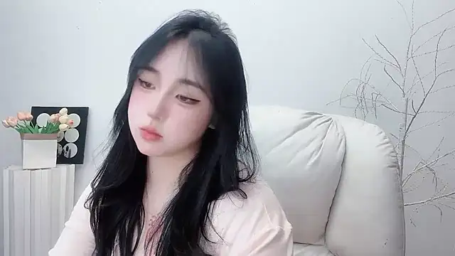 Love-hanzaizai718 online show from December 22, 2025, 3:53 pm