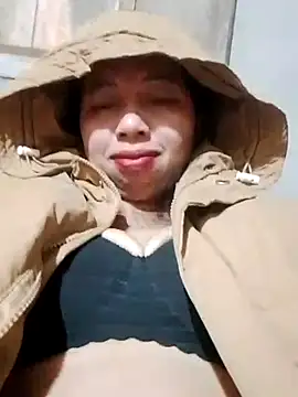 TRIEUTRIEU20 online show from November 28, 2025, 1:14 pm