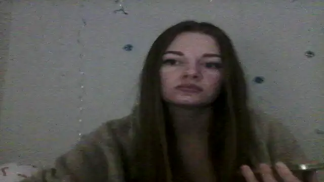 EllaMoonlight online show from November 3, 2025, 4:30 pm