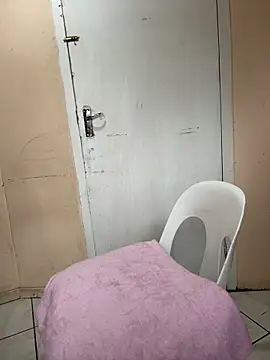 Nicole bash online show from December 21, 2025, 7:48 am