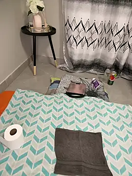 Nicole bash online show from February 22, 2026, 1:42 pm