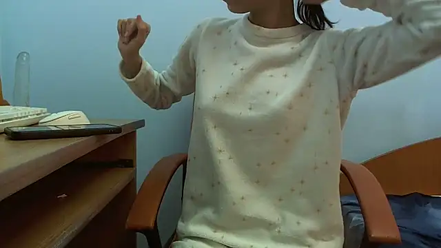 andreea713 online show from March 8, 2026, 3:05 pm