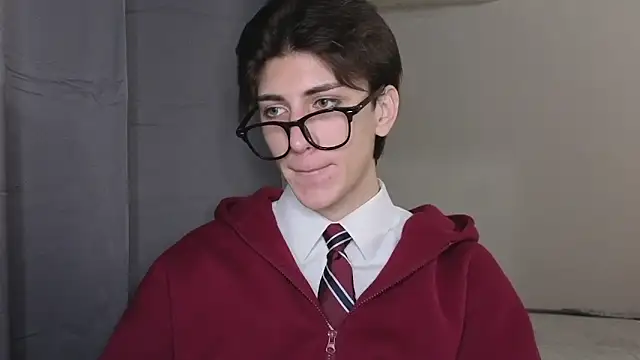 Oliver star boy  online show from November 9, 2025, 6:06 pm