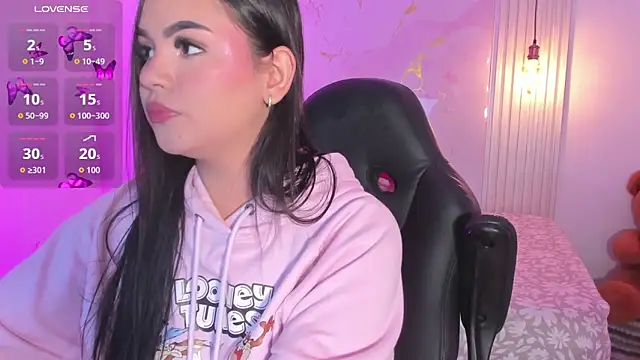 amber white15 online show from April 14, 2026, 3:12 am