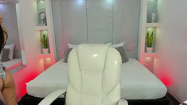 AmyColman  online show from December 2, 2025, 11:37 am