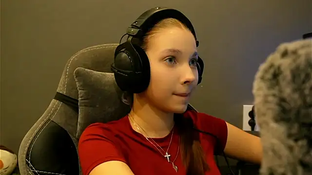 Softixq online show from January 15, 2026, 3:05 pm