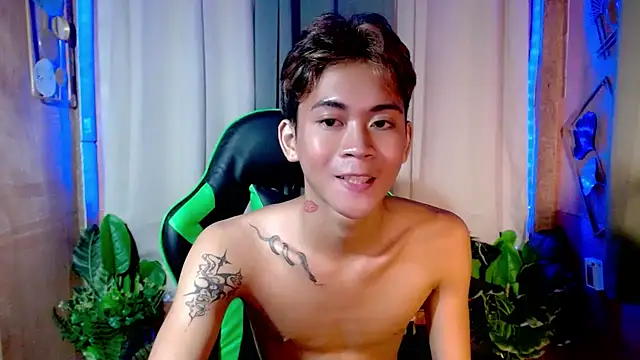 AsianCuteGuy21 online show from November 14, 2025, 3:55 pm