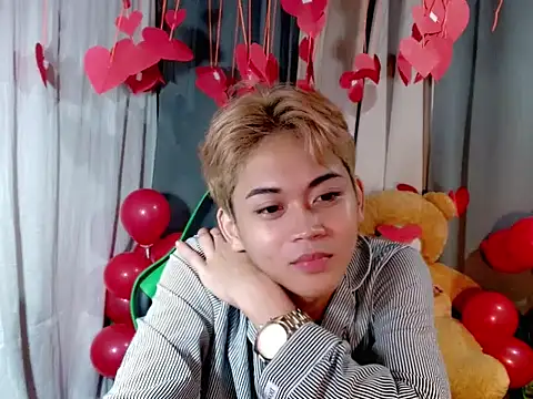 AsianCuteGuy21 online show from February 15, 2026, 2:41 am