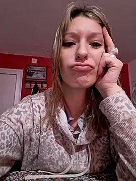 Katyfoxie online show from October 28, 2025, 11:25 am