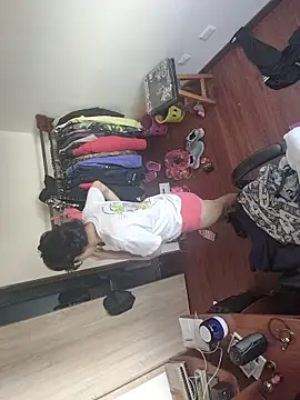 Neciaa online show from April 25, 2026, 7:44 pm