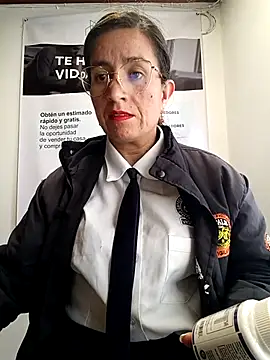 Snapshot of Valentina--1 chatting on April 23, 2026, 12:29 pm Valentina--1 online show from April 23, 2026, 12:29 pm