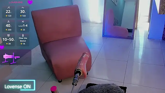 Luna Raay online show from February 28, 2026, 6:53 pm