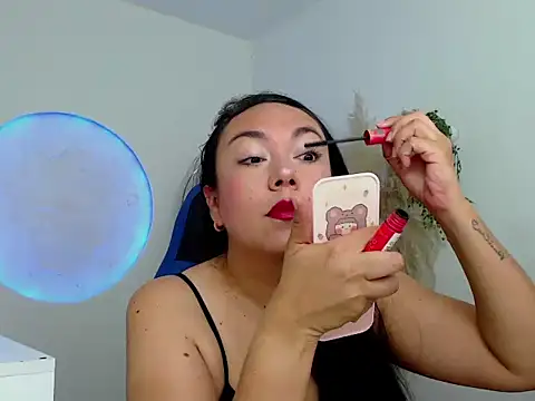 Yadis hot online show from November 27, 2025, 9:06 pm