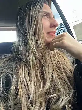 sarah honey   online show from November 10, 2025, 2:49 pm