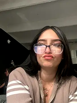 Kloe Novoa online show from November 22, 2025, 12:42 am