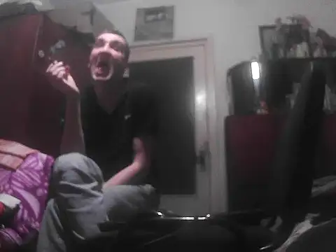 Snapshot of alin42xx chatting on November 13, 2025, 1:59 am alin42xx online show from November 13, 2025, 1:59 am