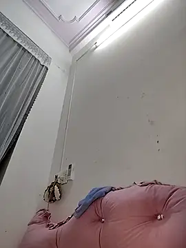 ezabel- online show from December 14, 2025, 1:05 pm