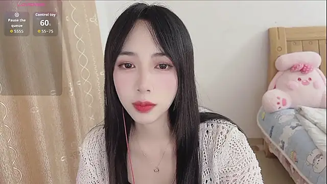 by-Hannah online show from November 3, 2025, 1:56 pm