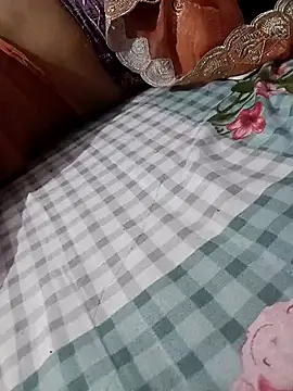 Best couple2001 online show from November 4, 2025, 4:39 pm