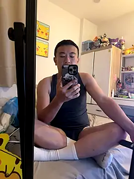 GayHiFunBTM online show from November 18, 2025, 10:09 am