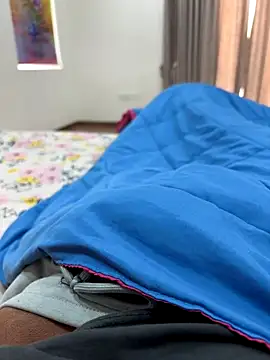 Snapshot of Raj3090 chatting on December 23, 2025, 4:32 am Raj3090 online show from December 23, 2025, 4:32 am