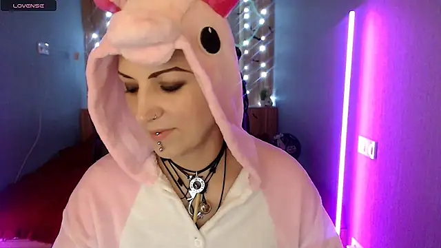 Sweet-n-Strong online show from November 17, 2025, 12:55 pm