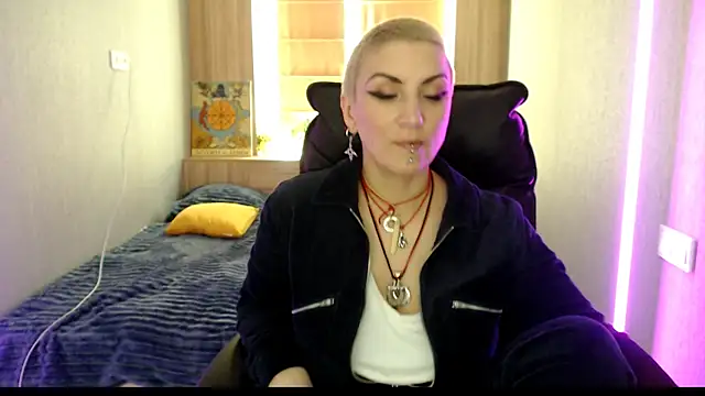 Snapshot of Sweet-n-Strong chatting on May 14, 2026, 11:17 am Sweet-n-Strong online show from May 14, 2026, 11:17 am