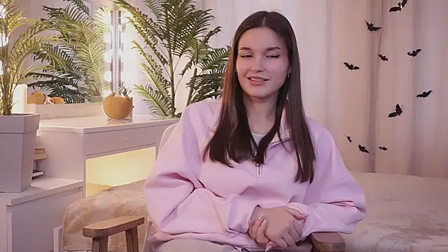 TiffaniePanyik online show from October 28, 2025, 6:50 am