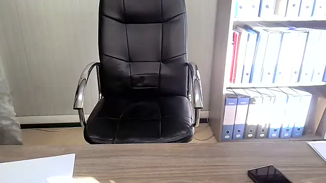 Evasionee online show from November 6, 2025, 8:04 am