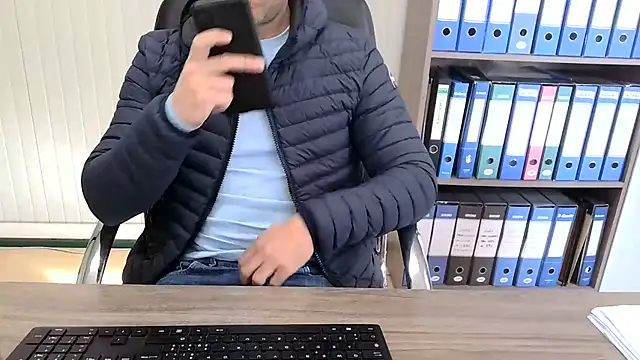 Evasionee online show from March 16, 2026, 8:07 am