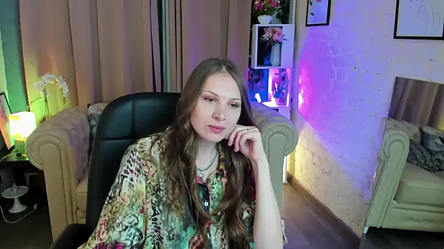 Snapshot of Alma_Diaz chatting on October 28, 2025, 5:44 am Alma Diaz online show from October 28, 2025, 5:44 am