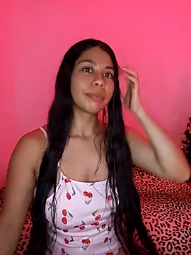 Snapshot of Angeeelina@xh chatting on December 1, 2025, 4:28 am Angeeelinaxh online show from December 1, 2025, 4:28 am