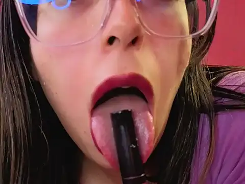 zylla storn online show from December 20, 2025, 8:21 am