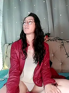 eva delight  online show from November 21, 2025, 11:42 am