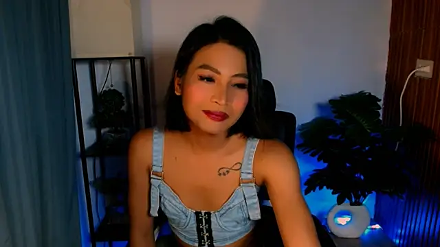 Snapshot of YourPrettyBella_TS chatting on June 7, 2026, 1:26 pm YourPrettyBella TS online show from June 7, 2026, 1:26 pm