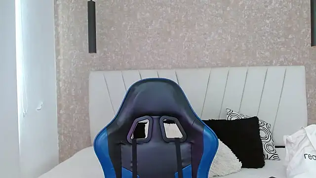 AliceSmity  online show from March 26, 2026, 2:00 pm